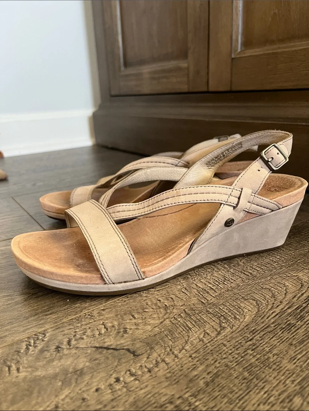 UGG Women's Neutral Leather Kensley Wedge Slingback Sandals - Beige/Camel US 8
